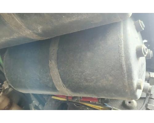  Freightliner Cascadia 132 Air Tank #