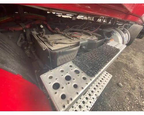 Freightliner Cascadia 132 Battery Box # Freightliner Cascadia 132 Battery Box #