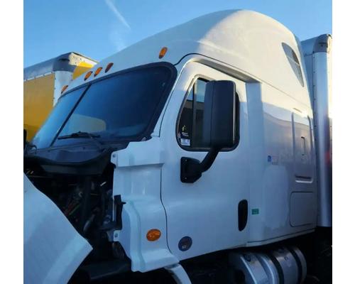 Freightliner Cascadia 132 Cab #
