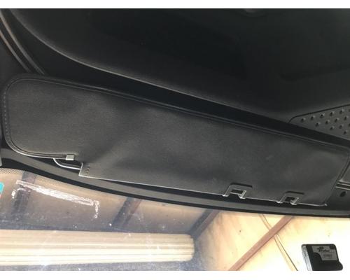 Freightliner Cascadia 132 Visor #