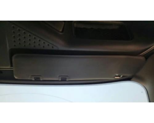  Freightliner Cascadia 132 Visor #