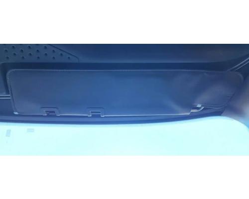  Freightliner Cascadia 132 Visor #