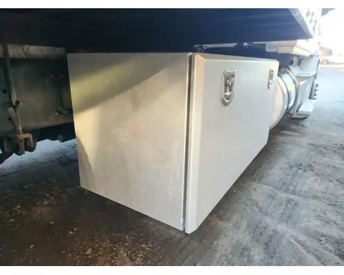 freightliner-cascadia-132-tool-box #1376693