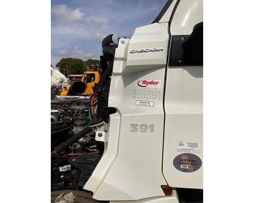 Freightliner Cascadia Cowl # Freightliner Cascadia Cowl #