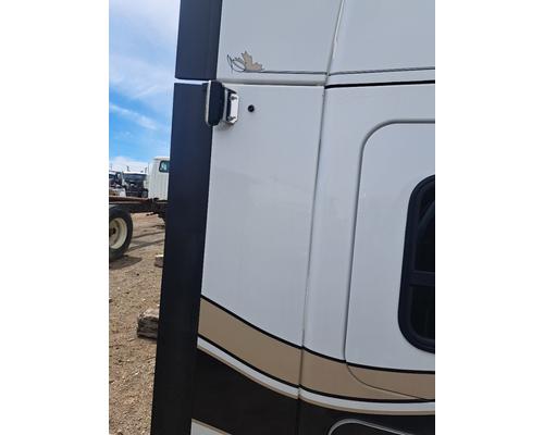 FREIGHTLINER CASCADIA Cab or Cab Mount