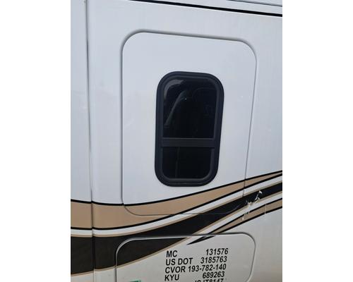 FREIGHTLINER CASCADIA Cab or Cab Mount