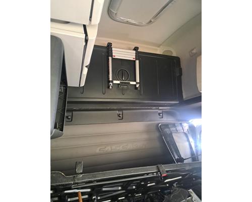 FREIGHTLINER CASCADIA Cab or Cab Mount