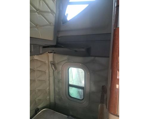 FREIGHTLINER CASCADIA Cab or Cab Mount