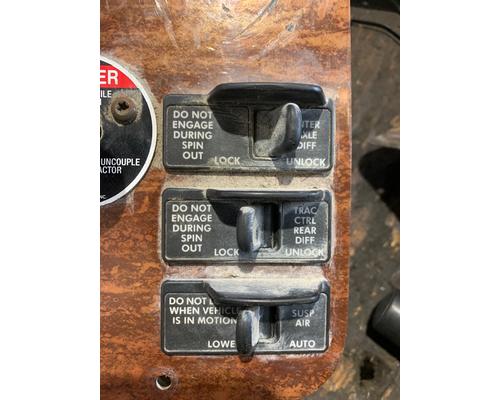 FREIGHTLINER CASCADIA Dash Panel