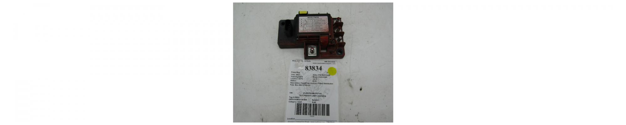 FREIGHTLINER CASCADIA Fuse Box OEM# A0672138010 in ... freightliner fuse box on heavytruckparts 