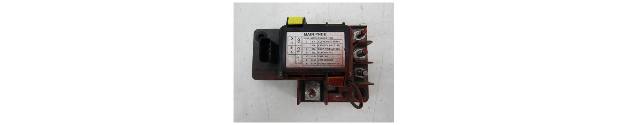 FREIGHTLINER CASCADIA Fuse Box OEM# A0672138010 in ... freightliner fuse box on heavytruckparts 