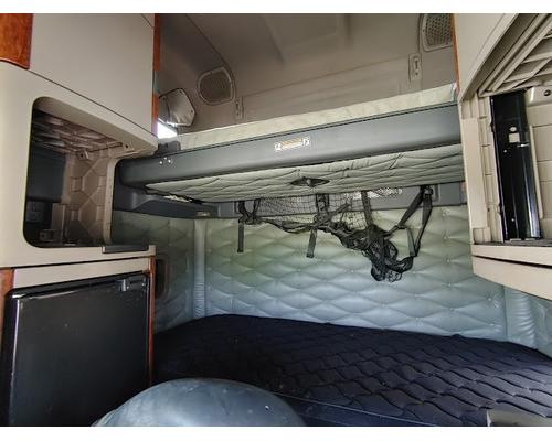 FREIGHTLINER CASCADIA Parts Vehicles