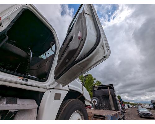 FREIGHTLINER CASCADIA Parts Vehicles