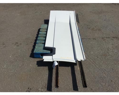 2014-freightliner-cascadia-skirt #1467791