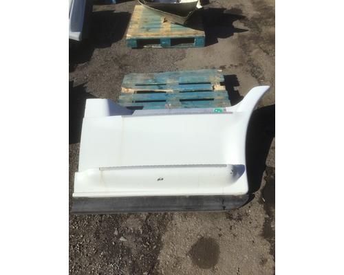 2014-freightliner-cascadia-skirt #1380336