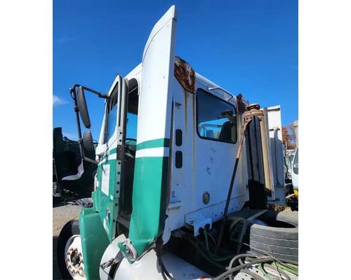 freightliner-columbia-112-cab #1437904