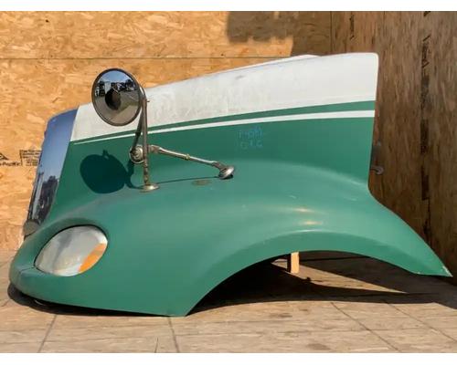  Freightliner Columbia 112 Hood #