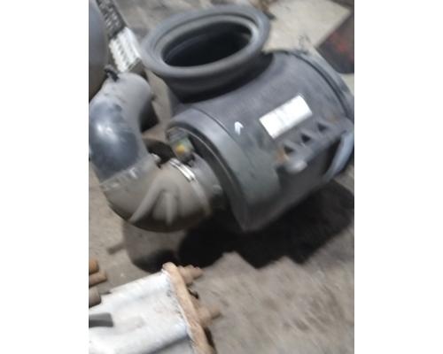 FREIGHTLINER COLUMBIA 120 Air Cleaner