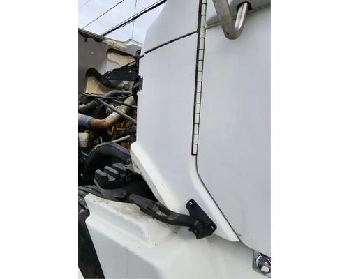 Freightliner Columbia 120 Cowl # Freightliner Columbia 120 Cowl #