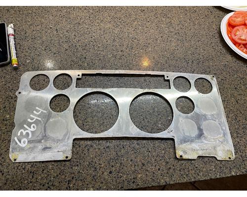 FREIGHTLINER COLUMBIA 120 Dash Panel