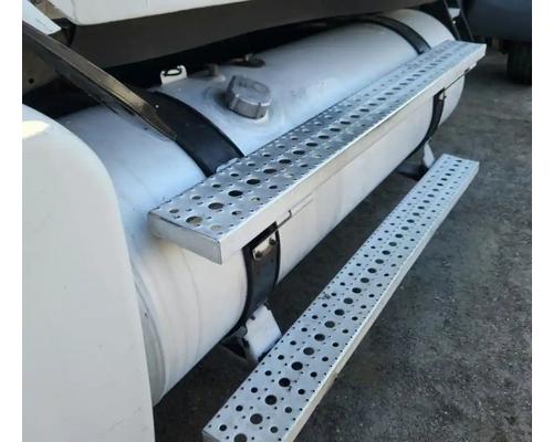  Freightliner Columbia 120 Fuel Tank #