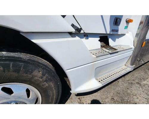  Freightliner Columbia 120 Fuel Tank #