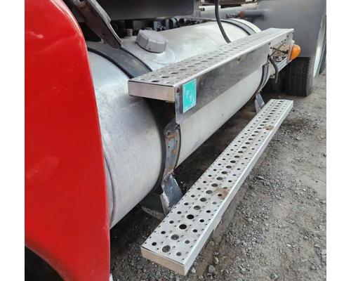  Freightliner Columbia 120 Fuel Tank #