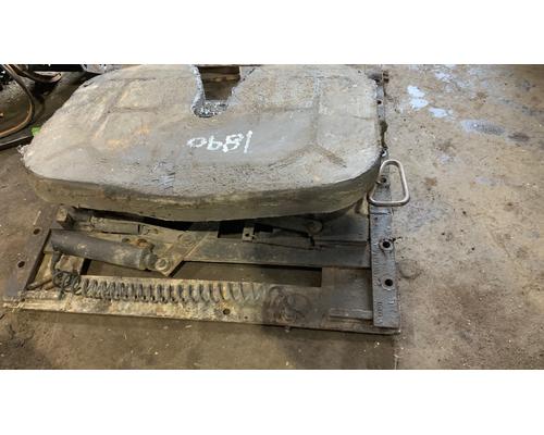 FREIGHTLINER COLUMBIA 120 Fifth Wheel