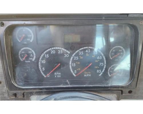  Freightliner Columbia 120 Instrument Cluster #