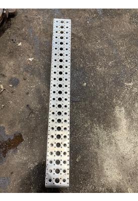 FREIGHTLINER COLUMBIA 120 Step