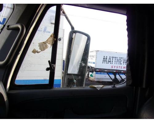  Freightliner Columbia 120 Windshield #