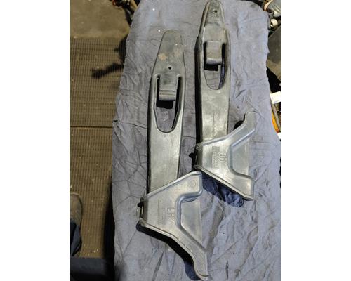 FREIGHTLINER COLUMBIA Hood Latch