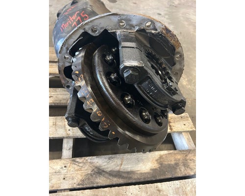 2013 FREIGHTLINER Cascadia Differential Assembly (Front, Rear) For Sale in Box Elder, SD – Hatch Trucking & Salvage Parts LLC