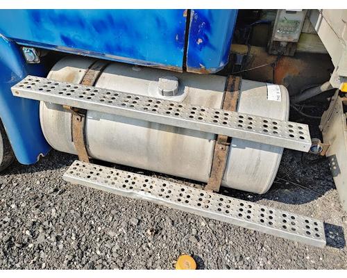 FREIGHTLINER FL112 Parts Vehicles