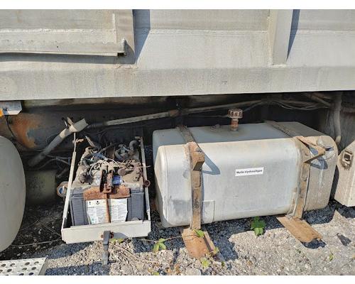 FREIGHTLINER FL112 Parts Vehicles