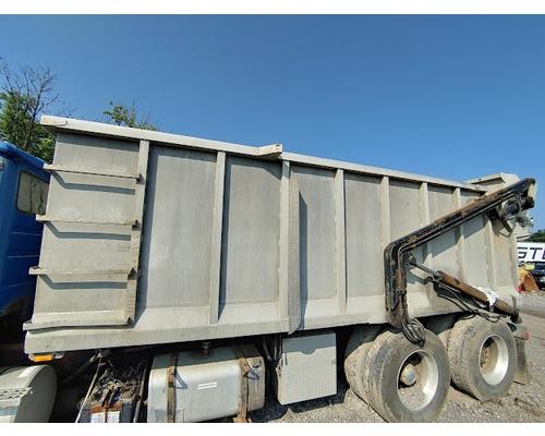 FREIGHTLINER FL112 Parts Vehicles