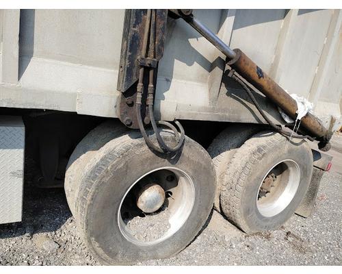 FREIGHTLINER FL112 Parts Vehicles
