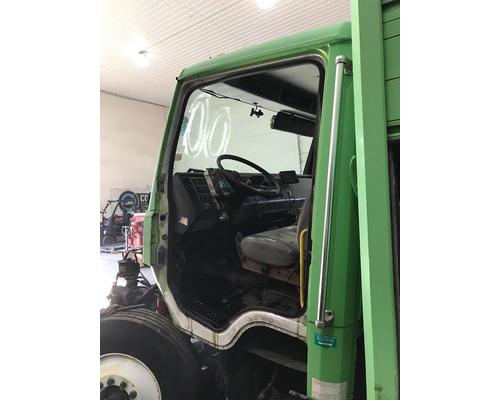  Freightliner FL60 Cab #