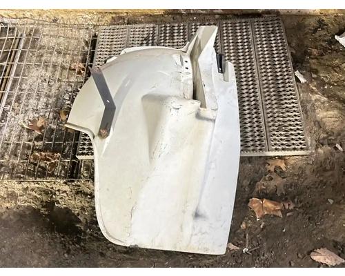 freightliner-fl70-fender #1443954