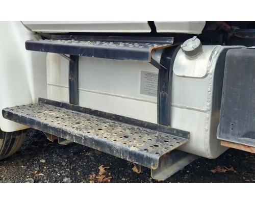 freightliner-fl70-fuel-tank #1447921