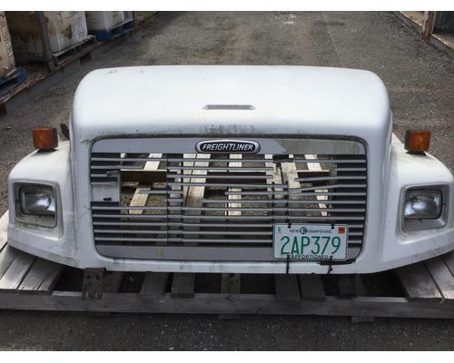 2001-freightliner-fl70-hood #1419874