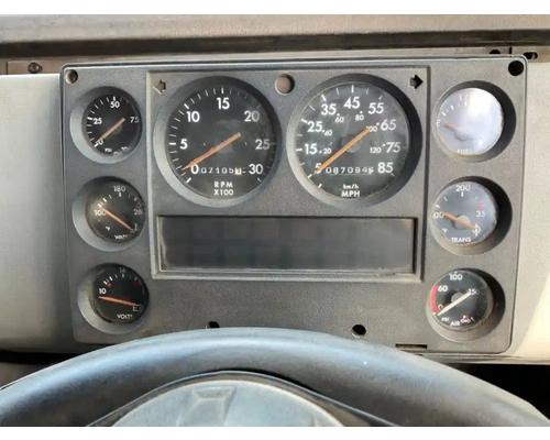 freightliner-fl70-instrument-cluster #1448948