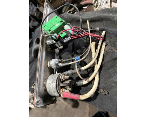 FREIGHTLINER FL70 Ignition Switch