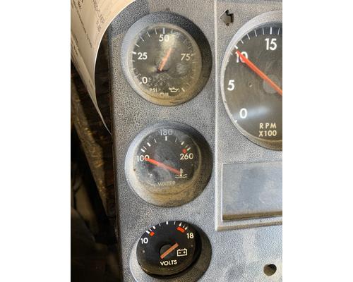 FREIGHTLINER FL80 Instrument Cluster