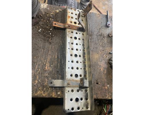 FREIGHTLINER FL80 Step