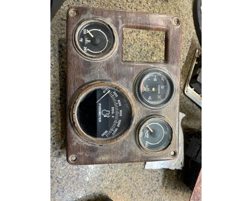 FREIGHTLINER FLC112 Instrument Cluster