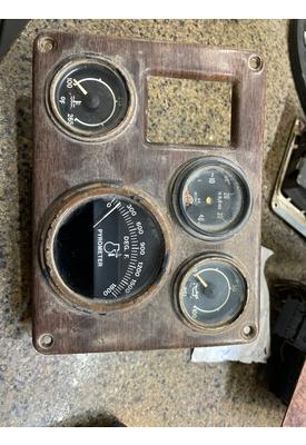 FREIGHTLINER FLC112 Instrument Cluster