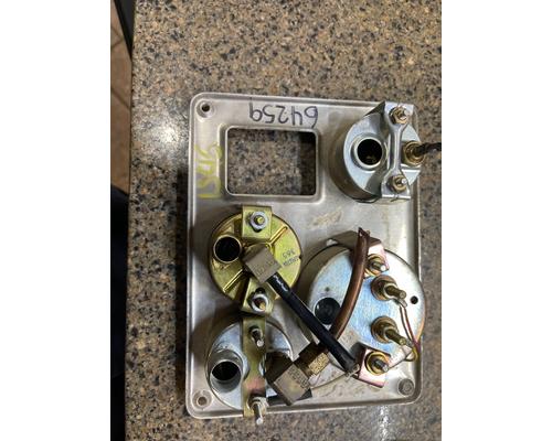 FREIGHTLINER FLC112 Instrument Cluster