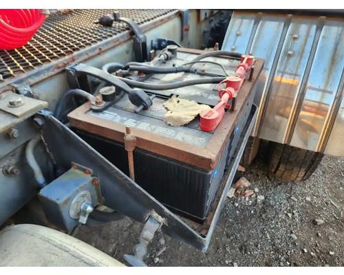  Freightliner FLC Battery Box #