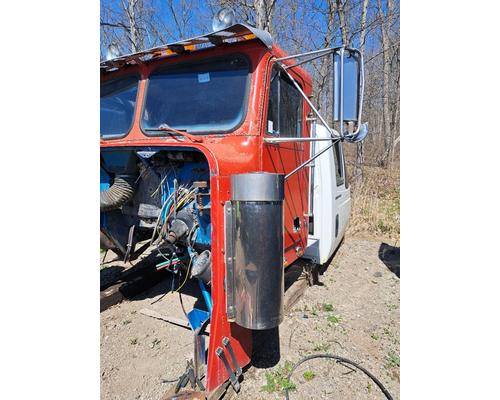 FREIGHTLINER FLC Cab or Cab Mount